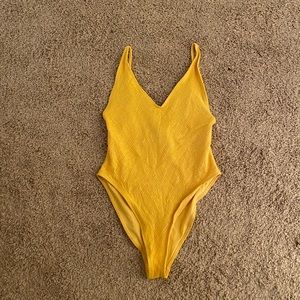 Women’s swim suit